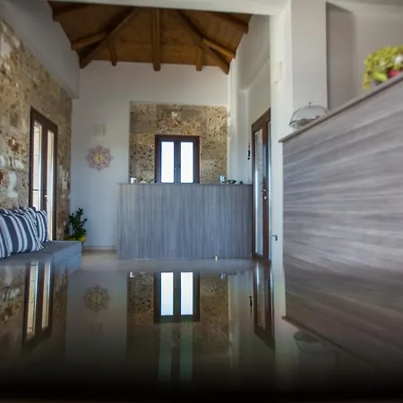 Tramonto מלון Xi Beach